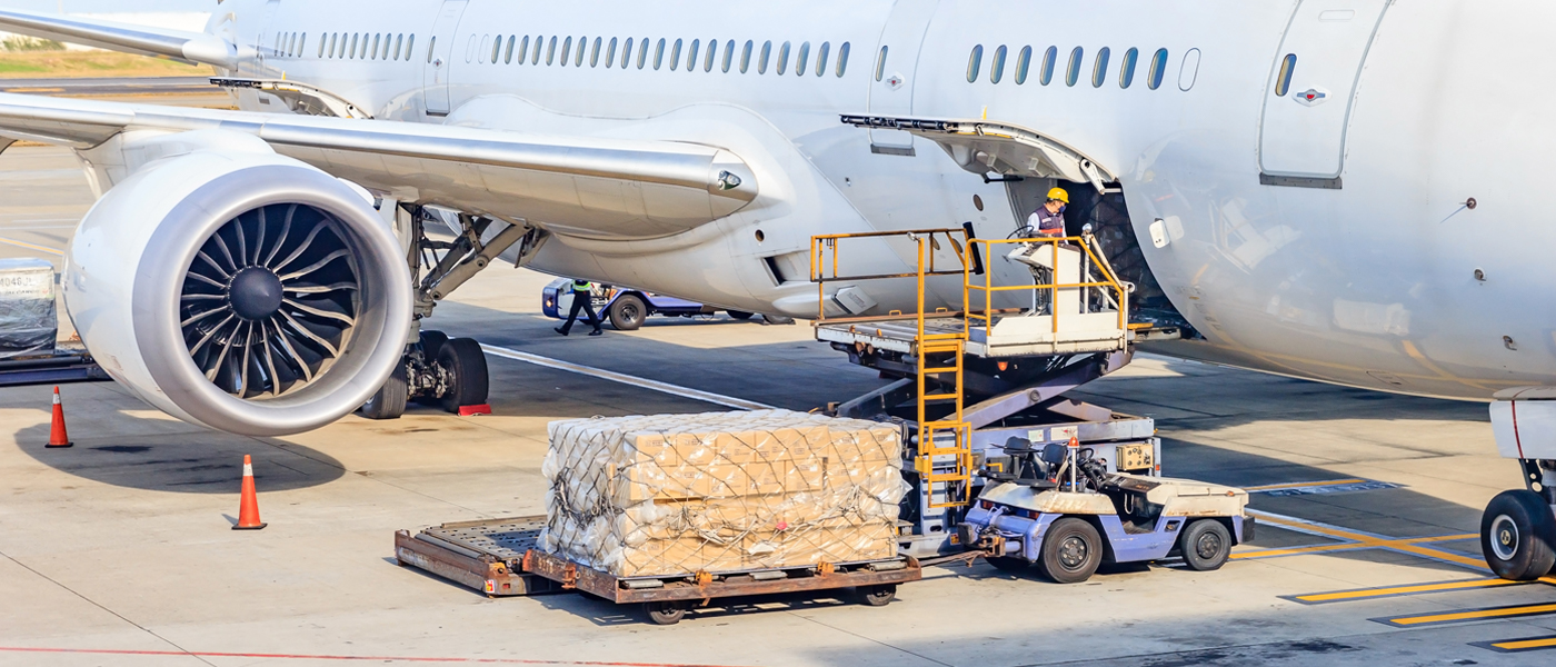 Loading air cargo